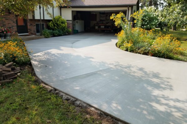 Cracked Concrete Driveway? Discover Causes & Know When It’s Time to Replace